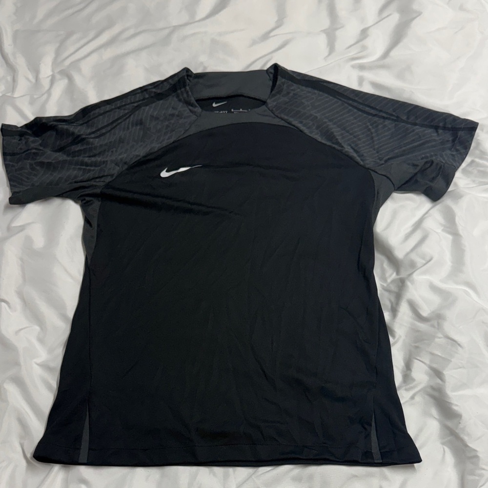 Nike Women’s Dri-Fit Black and Gray Short Sleeve Tee